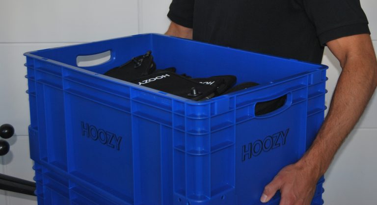 Bakken met Hoozy hoezen worden verplaatst op locatie