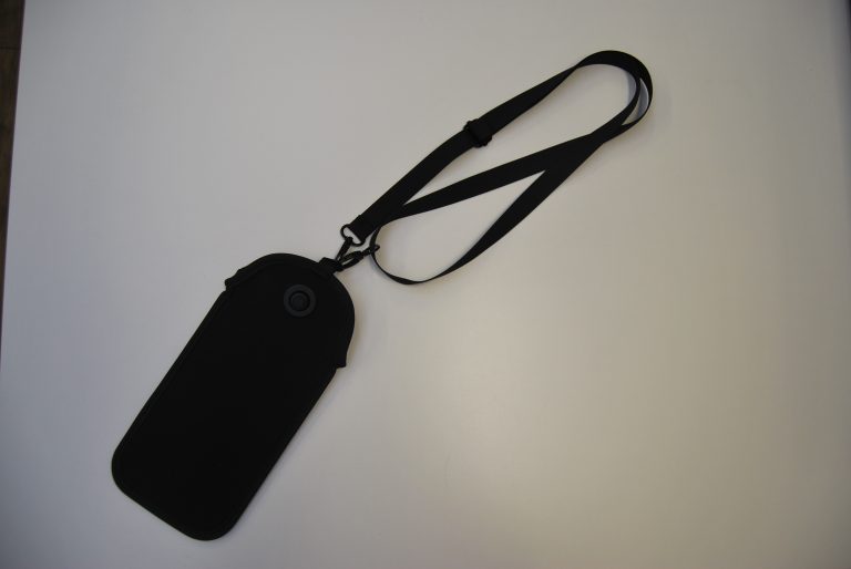Afgesloten Hoozy hoes aan een strap