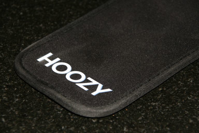 Sfeerbeeld van een telefoonvrij event met Hoozy